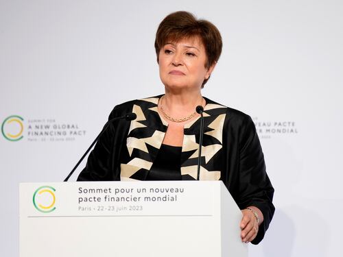 L'Fmi mette Francia e Italia nello stesso calderone. "Devono aggiustare i conti"