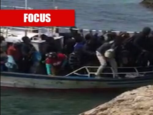 Sbarchi di clandestini e rivolte: Lampedusa specchio dell'Italia