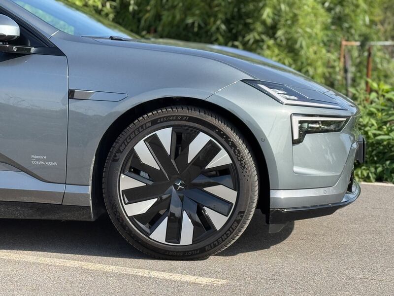 Polestar 4: guarda la gallery del nuovo crossover elettrico senza lunotto 19
