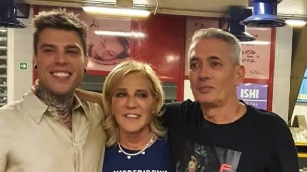 "Dillo alla mamma...". Chi è Annamaria Berrinzaghi, la madre di Fedez