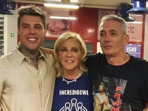 "Dillo alla mamma...". Chi è Annamaria Berrinzaghi, la madre di Fedez