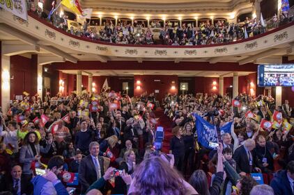La kermesse della Lega a Palermo: Salvini accolto dai simpatizzanti 8