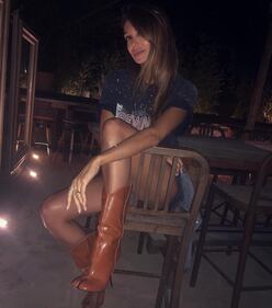 Cristina Buccino seducente a letto 5