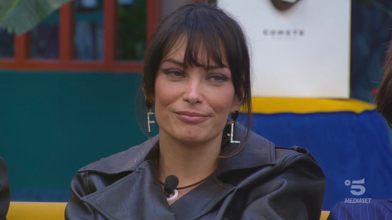 Gf Vip, scontro di fuoco tra Fernanda Lessa e la Elia: "Vai a c..."