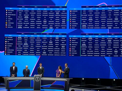 Una Superleague mascherata