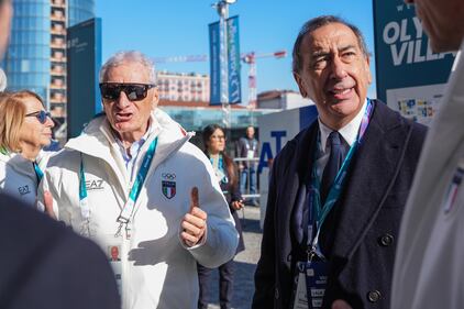 Mattarella al Villaggio olimpico di Milano 13