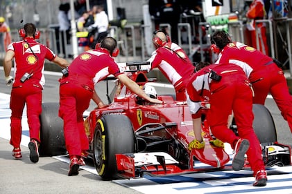 Super Hamilton, pole position a Shanghai 7