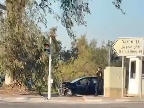Israele, auto contro pedoni: 10 feriti ad Haifa. "Ucciso l'attentatore"