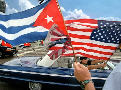 Usa-Cuba: riaprono le ambasciate