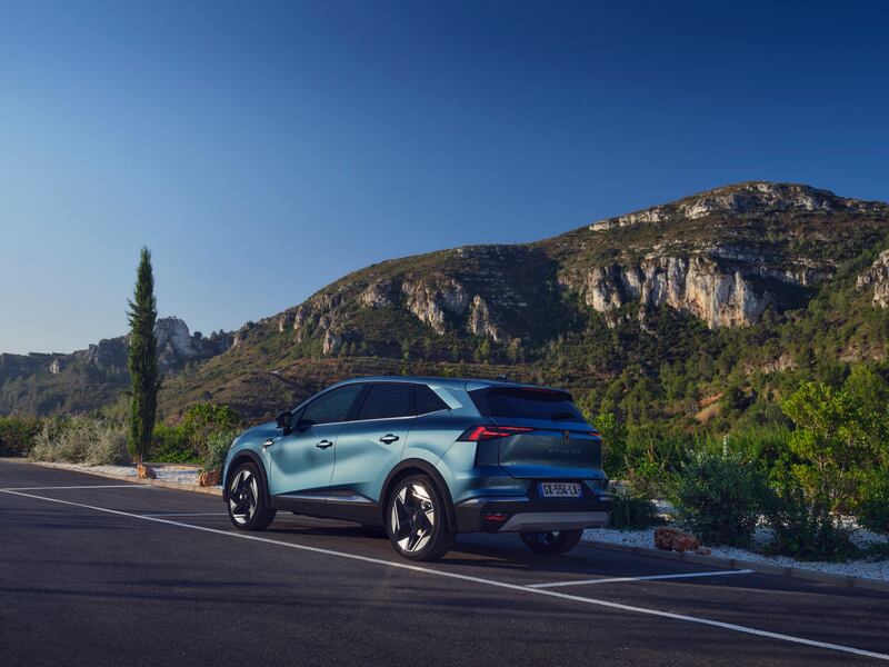 Renault Symbioz E-Tech: guarda la gallery del nuovo crossover full-hybrid 1