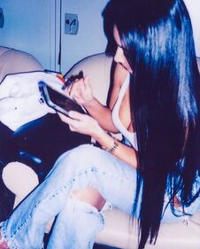 Kim Kardashian: calze a rete provocanti 10