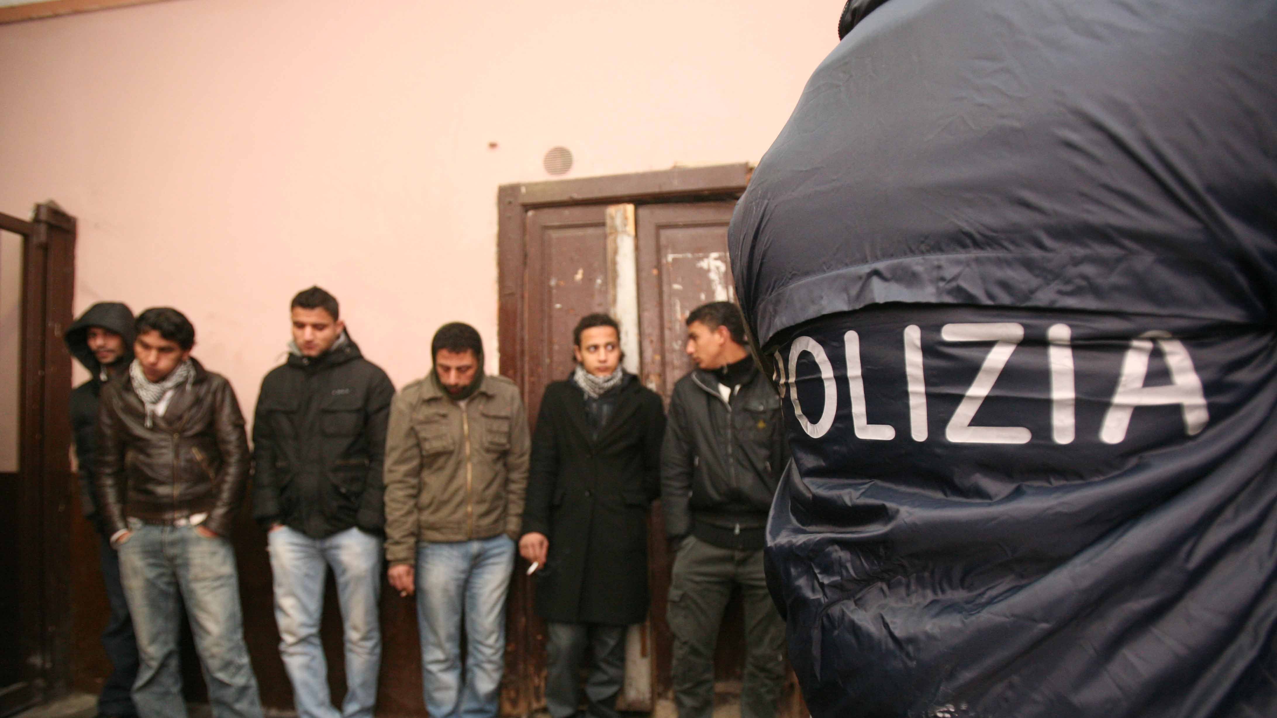 Italia nel mirino Ue: irregolare l'80% dei migranti