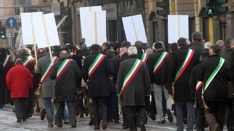 Noi sindaci non piangiamo, è lo Stato che ci abbandona
