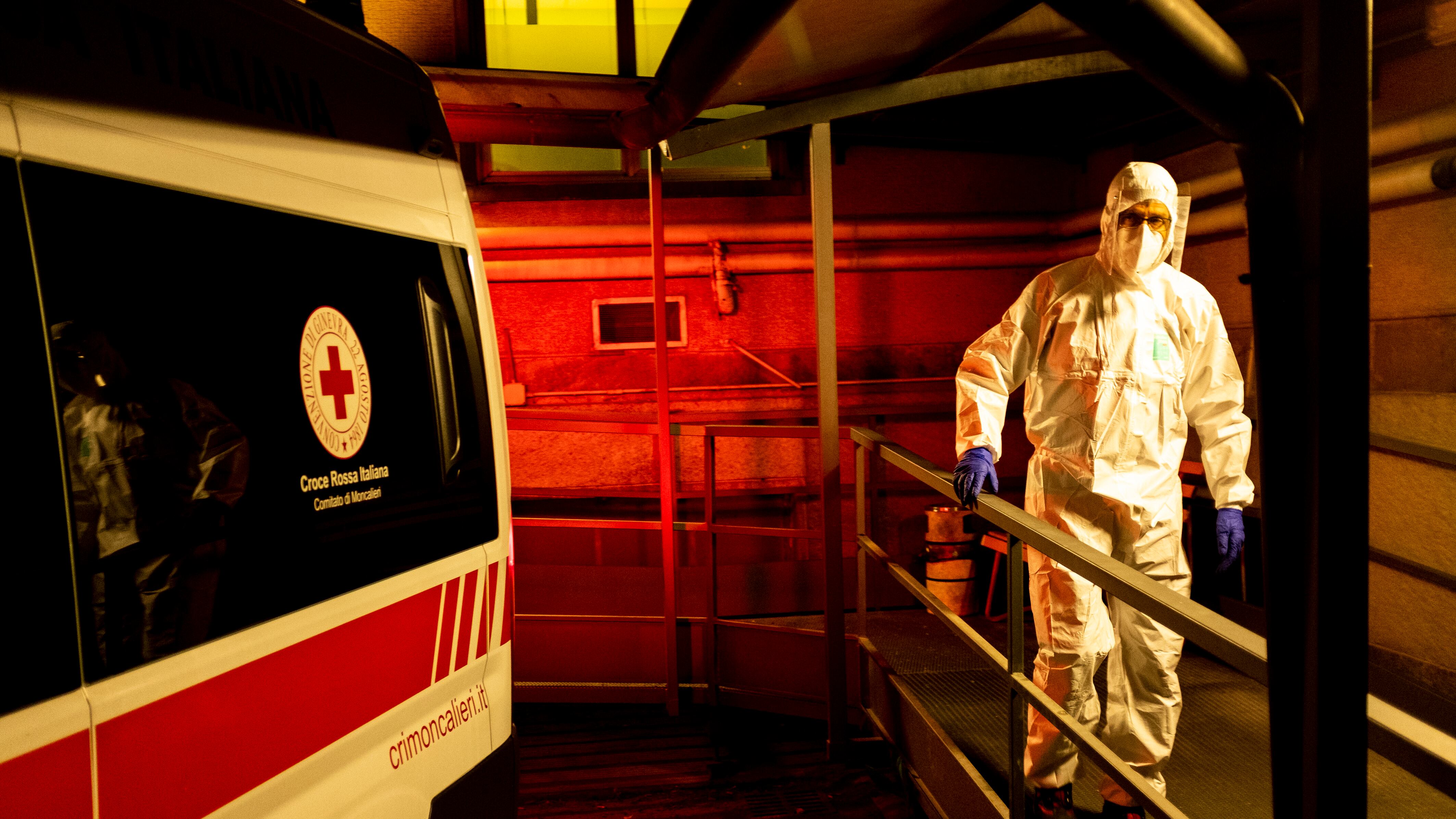 La pandemia fa calare l'aspettativa di vita. Nelle aree del Nord più colpite persi 4,3 anni