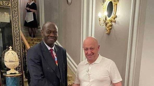 Prigozhin in un albergo a San Pietroburgo: la prima foto in Russia dal tentato golpe