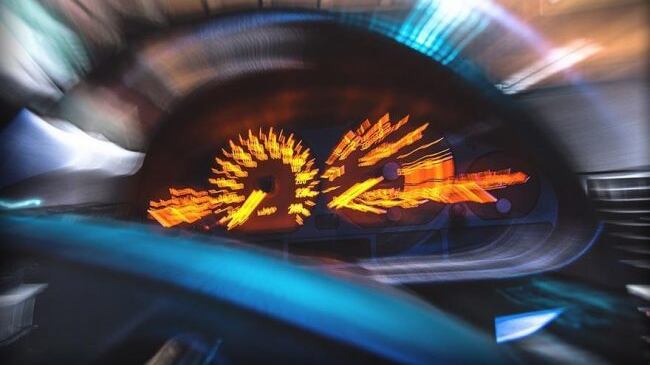 Torino, preso 36enne ubriaco: fugge in auto e rompe tibia ad agente