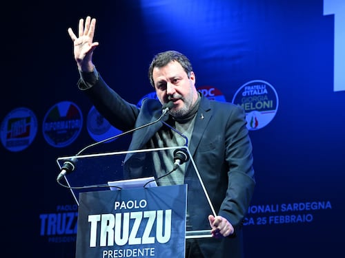 "La droga è m...". Lo sfogo di Salvini: stretta in arrivo sul codice della strada