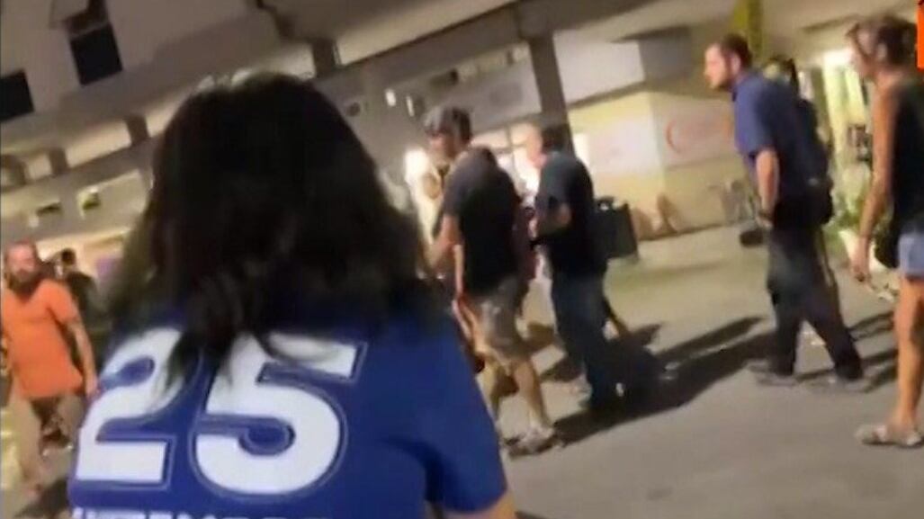 Violenze e minacce al gazebo della Lega, sette anarchici indagati
