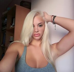 Ria Antoniou bollente per il calendario For Men 2018 16