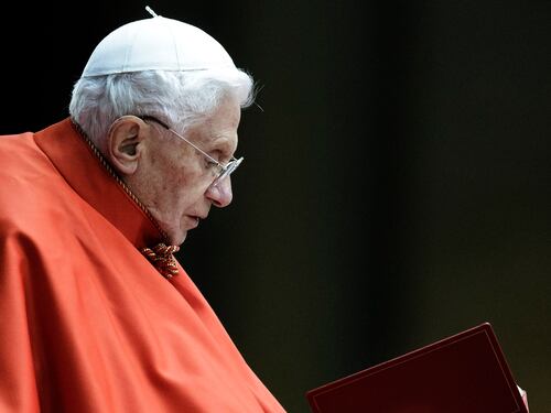 Pedofilia, in due anni 400 sacerdoti spretati da Benedetto XVI
