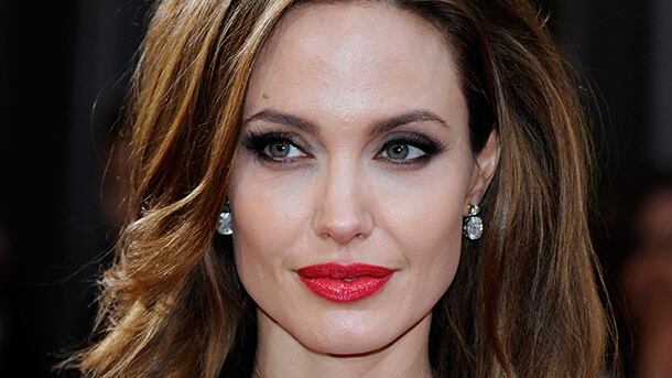Angelina Jolie: "Non voglio essere single"
