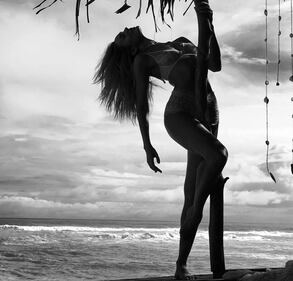 Candice Swanepoel, nudo integrale in Costa Rica 16