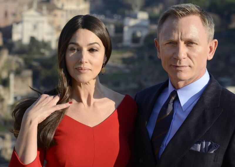 Monica Bellucci sarà bond girl bisex: "Chi dice che sono single?" 23