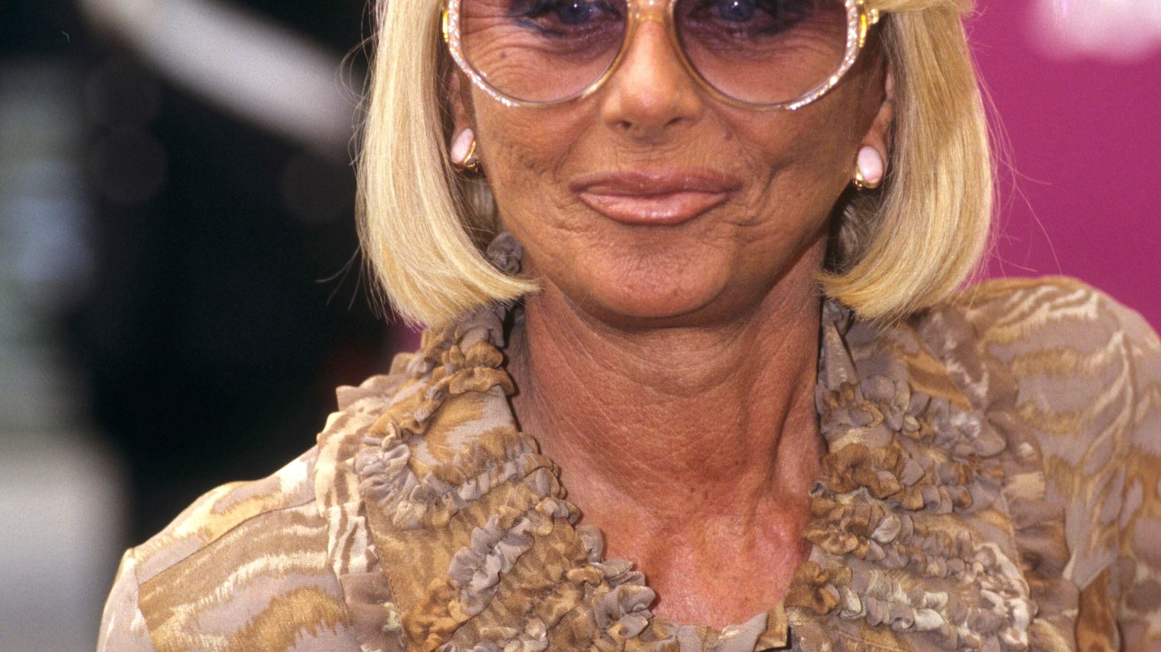 Sbirulino, gli occhiali, Raimondo Vianello. Come Sandra Mondaini inventò "Che barba che noia"