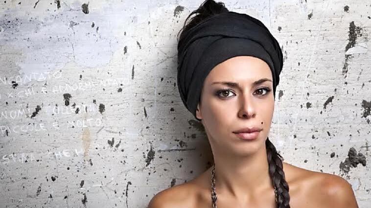 Amara, la testarda di talento finalmente approda al Festival