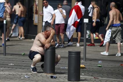 Marsiglia, scontri tra tifosi e polizia 7