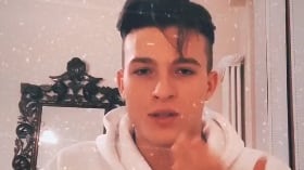 Il Collegio, ex allievo finisce in un video hot: "Situazione delicata"