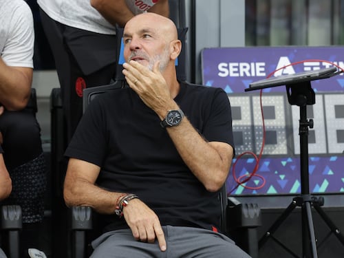 Pioli "incazzeto" batte Lino Banfi (Oronzo Canà) e il suo 5 a 1