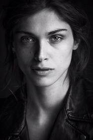 Elisa Sednaoui, la dea del Festival di Venezia 2