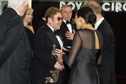 Alla prima di "The Lion King" Harry e Meghan rubano la scena a tutti 7