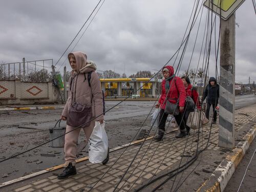 Notte d'assedio spietato a Mariupol. Poi la tregua per i corridoi umanitari