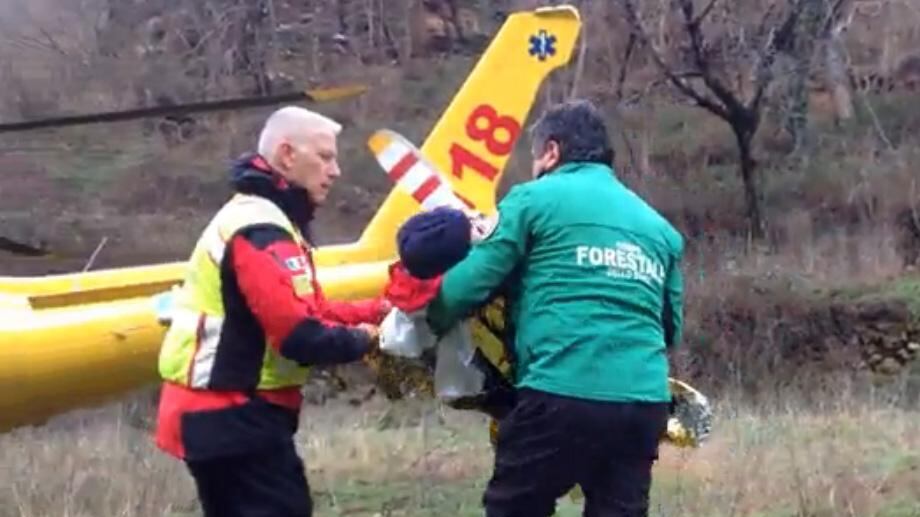 Bimbi nel bosco, la madre: "Ho detto di abbracciarsi e sono andata"