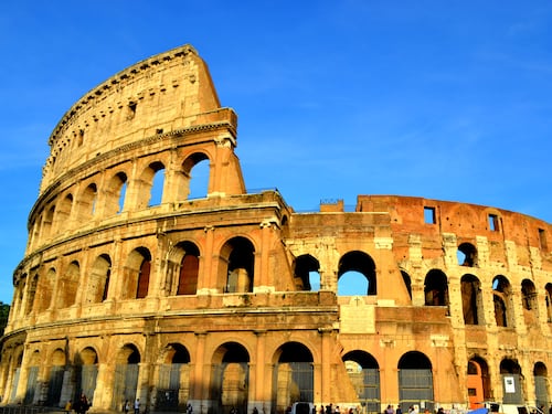 Il Colosseo batte il Louvre: è il luogo più popolare del 2019
