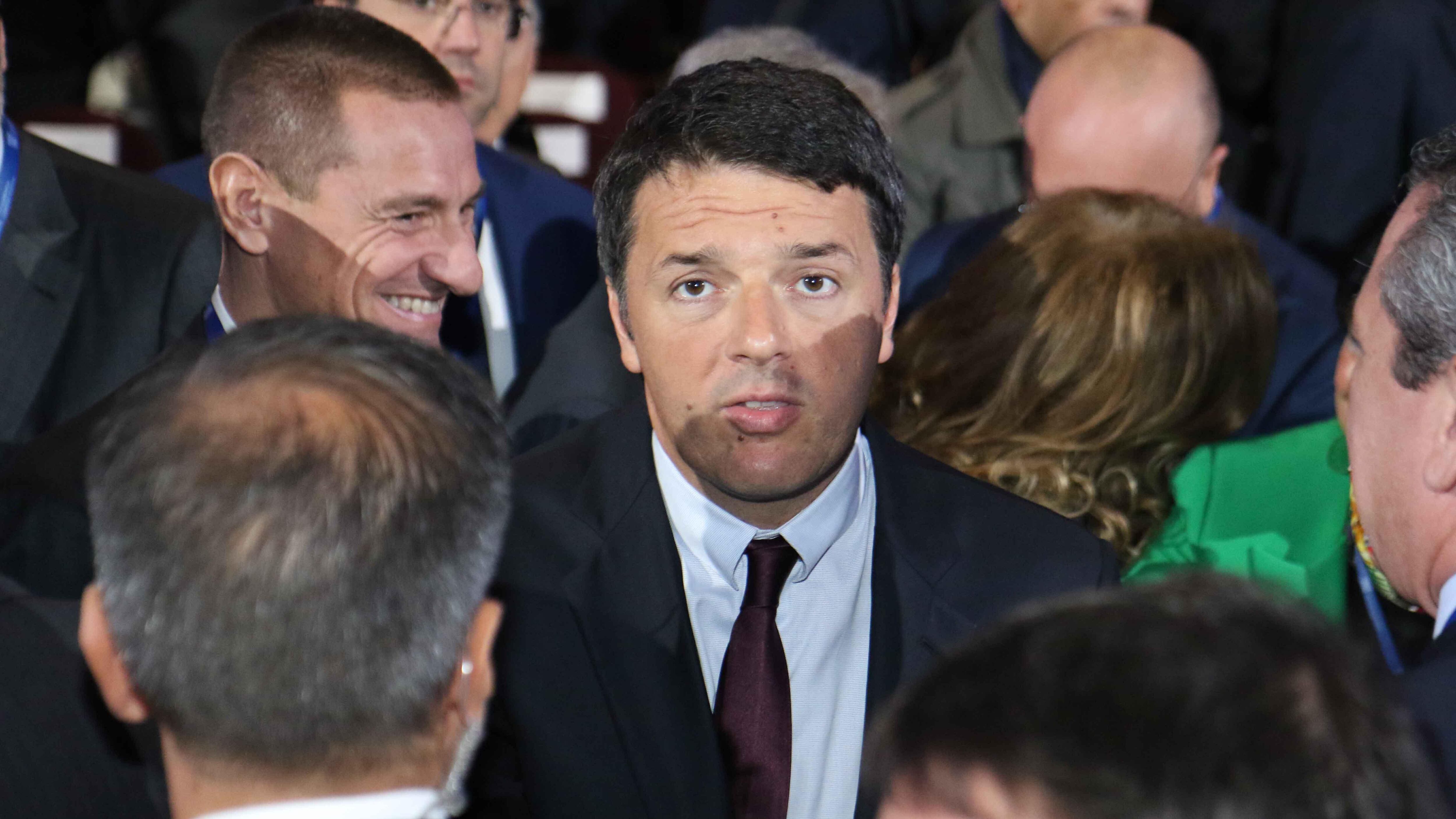 Renzi: "Vogliono la scissione, hanno già pronto anche il simbolo"