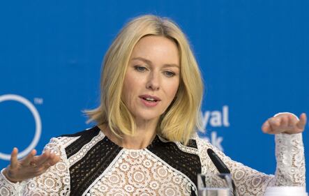 Naomi Watts, raggiante e bellissima per l'apertura del Festival di Toronto 25