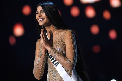 Miss Universo 2018, gli abiti più sensuali 9