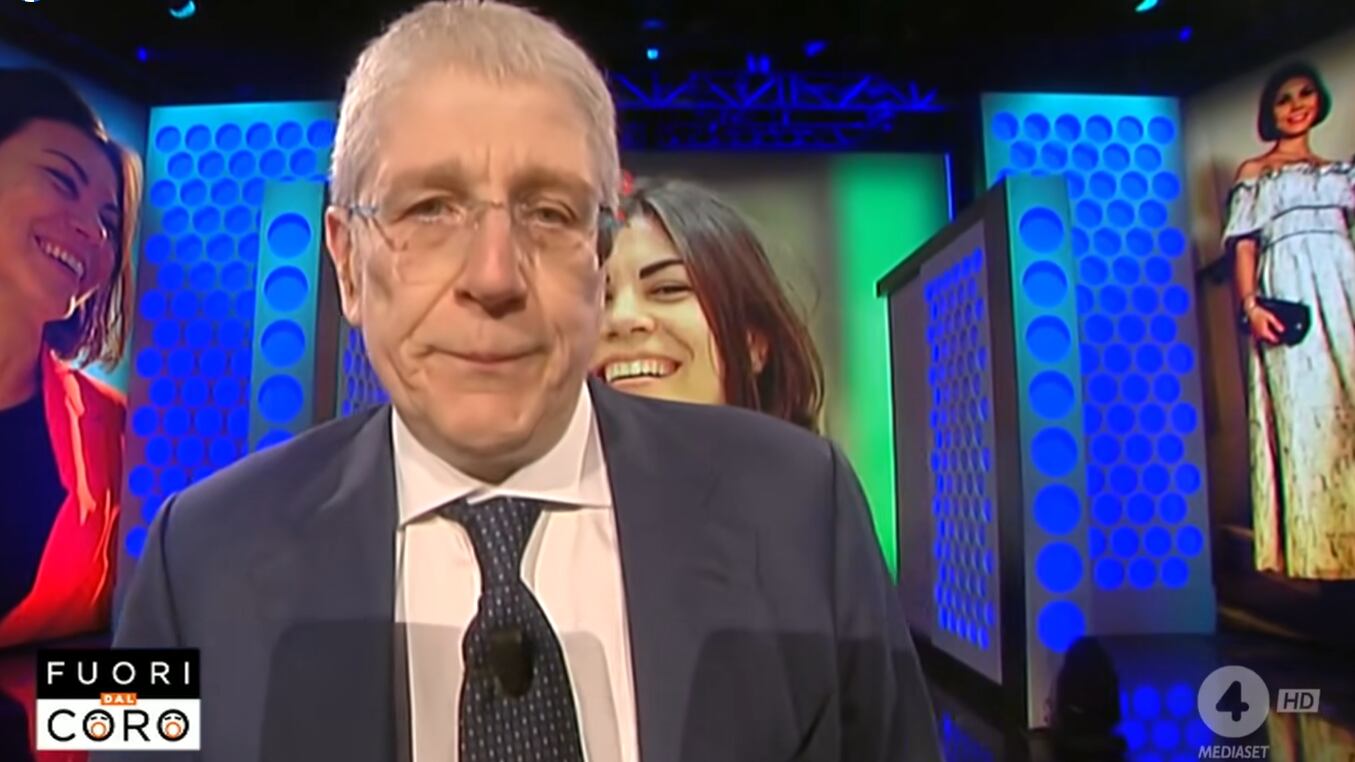 "Carlottina, aiutaci da lassù". Mario Giordano si commuove per l'addio a Dessì