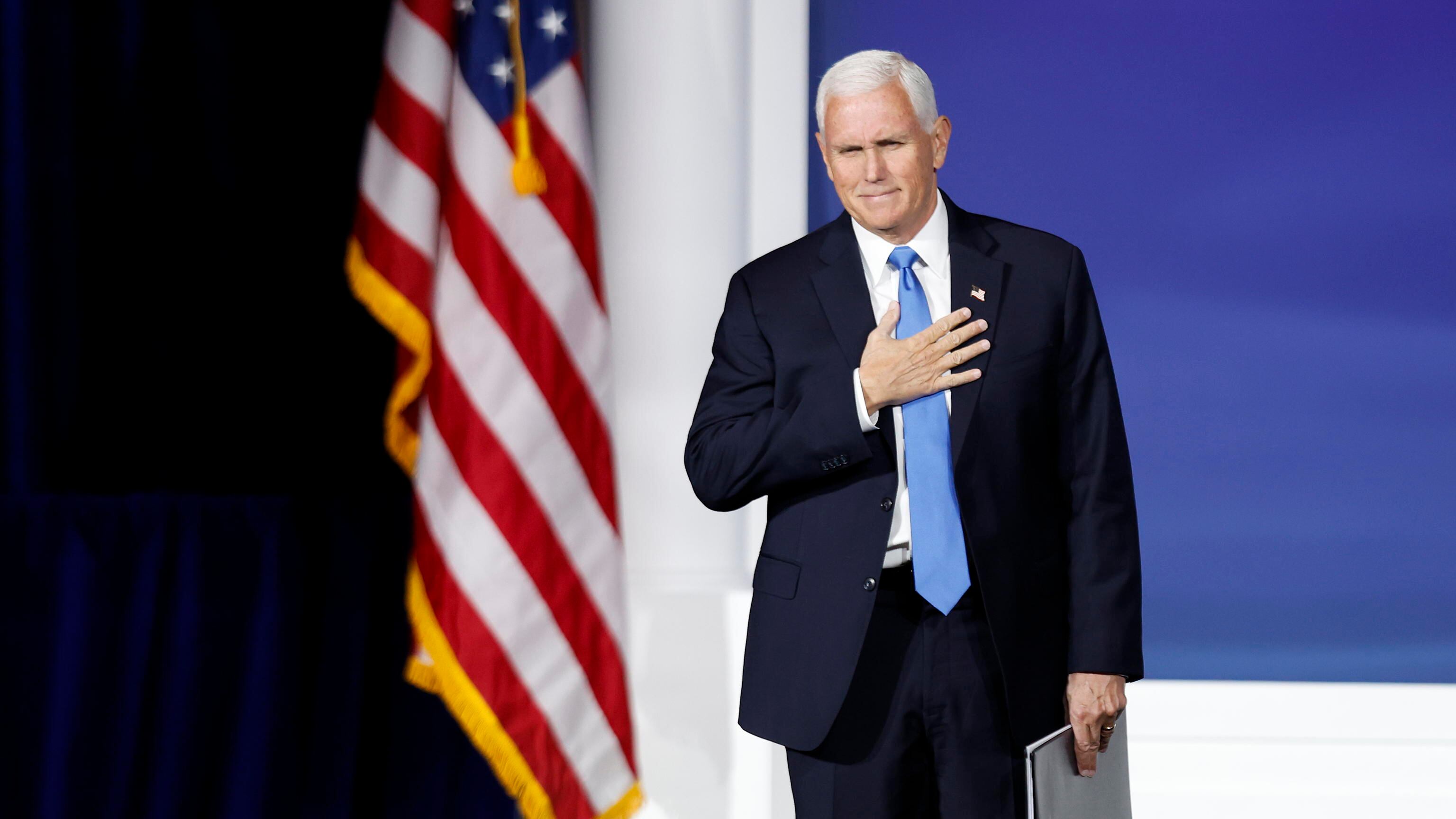 "Non è il mio momento". Pence lascia la corsa per le presidenziali