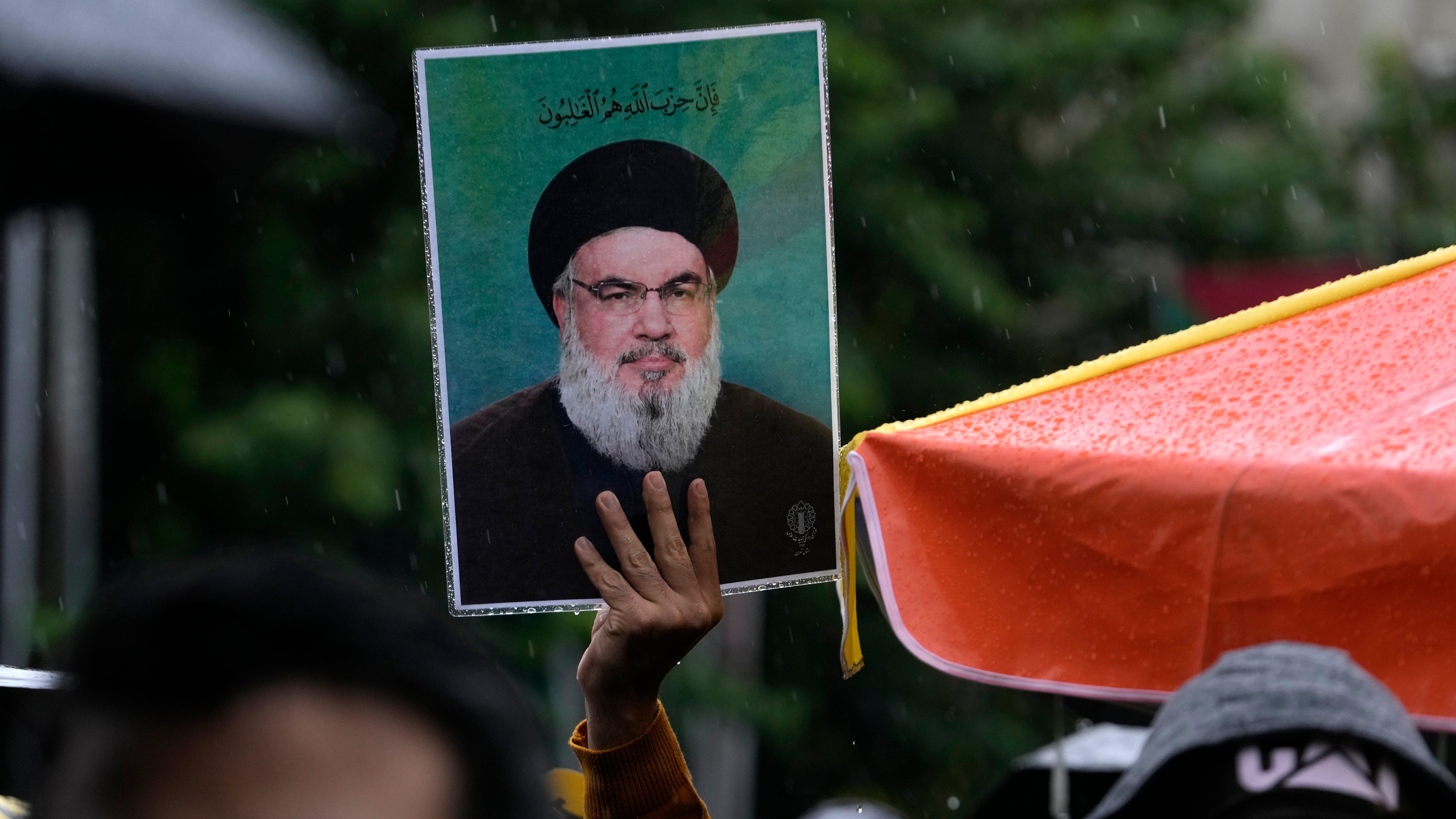 Iran pronto a colpire Israele con missili balistici: cosa c'è dietro la mossa dell'Ayatollah