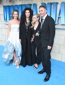 Cher e Meryl Streep, bacio lesbo in foto 5