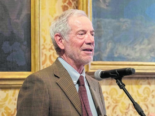 Bertolaso: "Mi amareggia la guerra sulla sanità dei governatori del Sud"