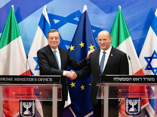 Draghi prepara il viaggio a Kiev. Il summit con Macron e Scholz può disegnare una nuova Ue