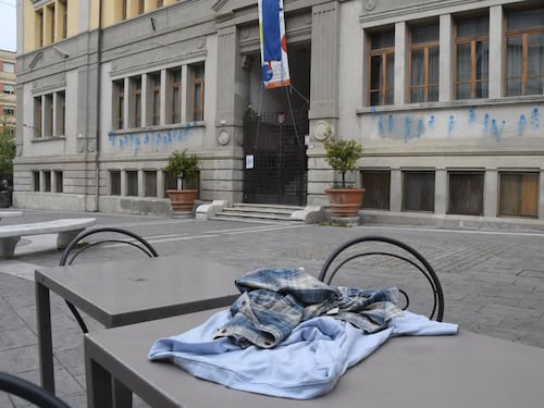 I nuovi "Barbari" alienati e aggressivi e il bimbo orfano del senso dell'umano