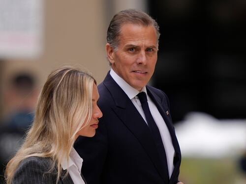 Hunter Biden condannato, rischia 25 anni. Joe: niente grazia