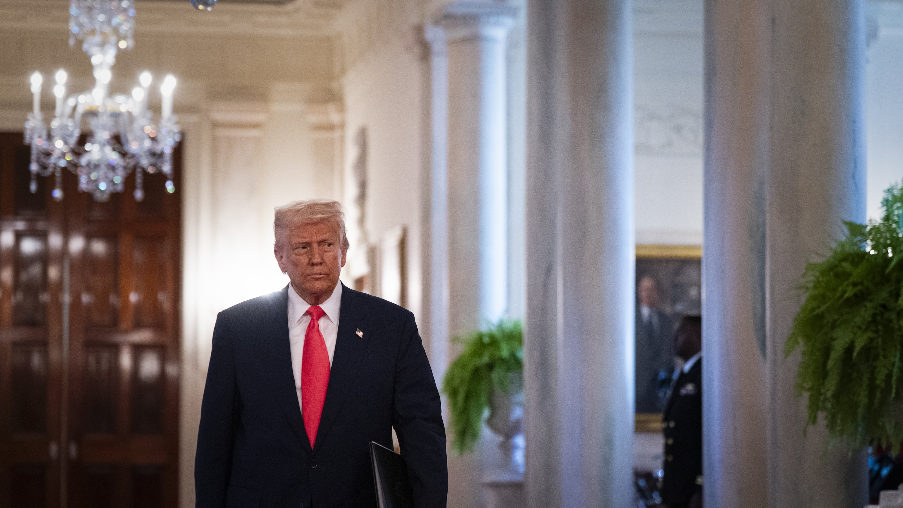 Pausa sui dazi, Trump: "Atto coraggioso, ma gente era spaventata". E apre all'Ue: "Accordo possibile"