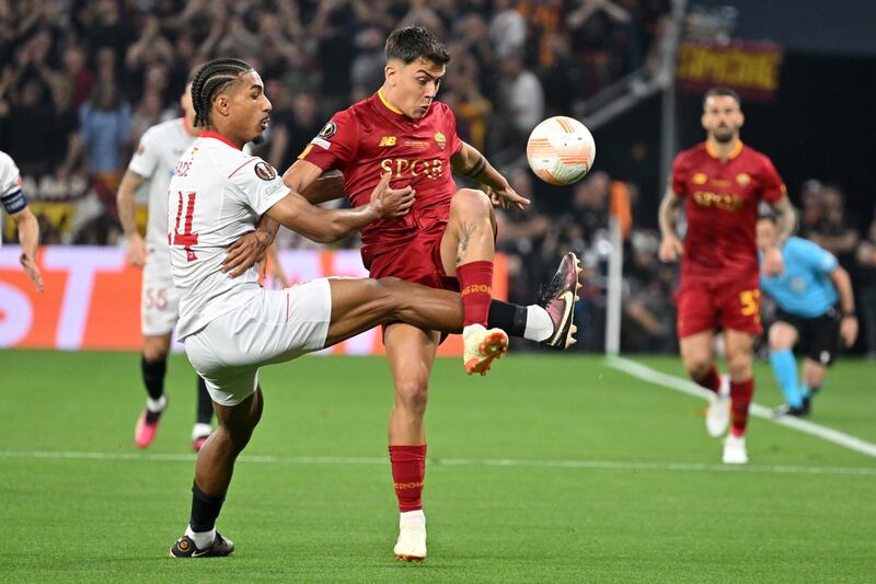 Dybala Bade Siviglia Roma